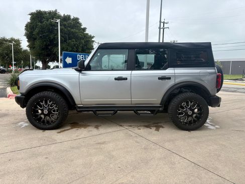Used 2023 Ford Bronco 4-Door AWD/4WD image 6