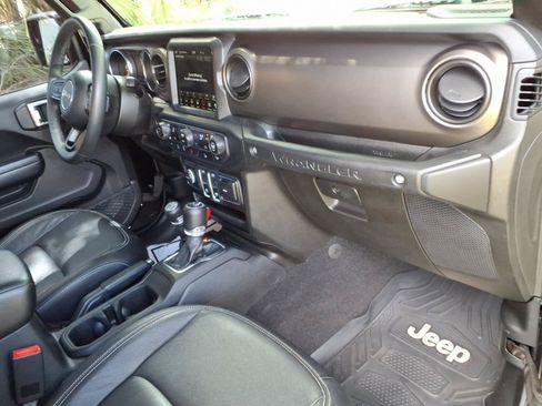 Used 2019 Jeep Wrangler Sport AWD/4WD image 10