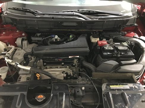 Used 2017 Nissan Rogue SV FWD image 31