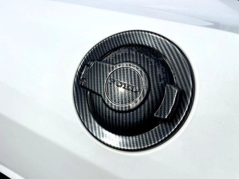 Used 2015 Dodge Challenger R/T w/ Quick Order Package 22B R/T image 12