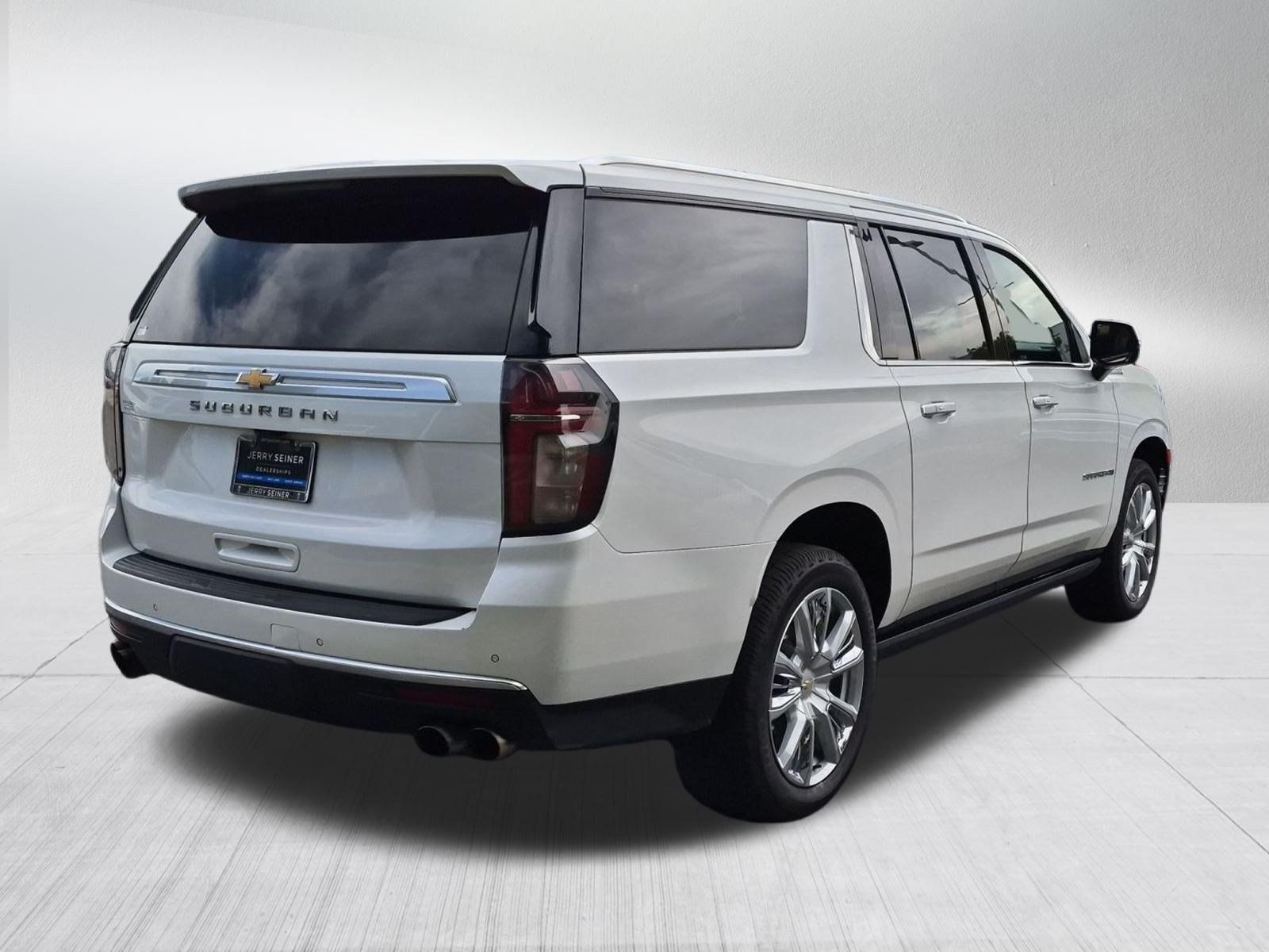 Certified 2021 Chevrolet Suburban High Country w/ Premium Package AWD/4WD image 6