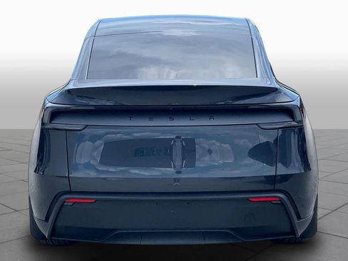 Used 2026 Tesla Model Y 2WD image 4