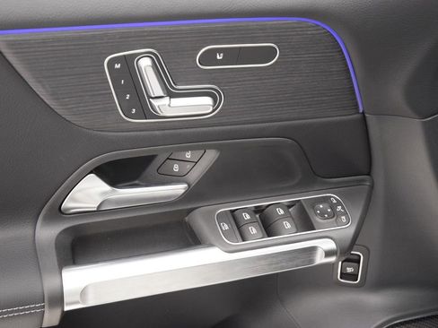 New 2026 Mercedes-Benz GLB 35 AMG 4MATIC image 22
