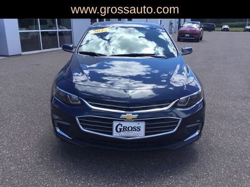 Used 2018 Chevrolet Malibu LT FWD image 3
