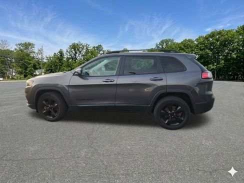 Used 2019 Jeep Cherokee Latitude Plus AWD/4WD image 5