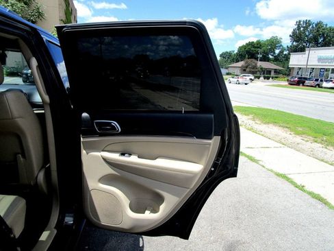 Used 2019 Jeep Grand Cherokee Limited w/ Luxury Group II AWD/4WD image 39
