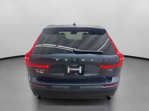 Used 2019 Volvo XC60 T5 Momentum w/ Multimedia Package image 8