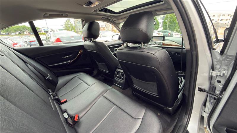 Used 2014 BMW 328i xDrive Sedan AWD/4WD image 17