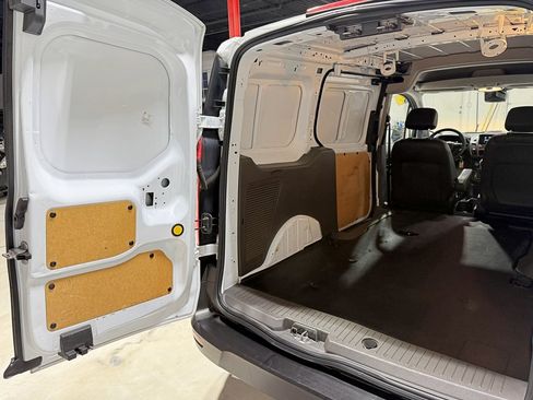 Used 2022 Ford Transit Connect XL image 32