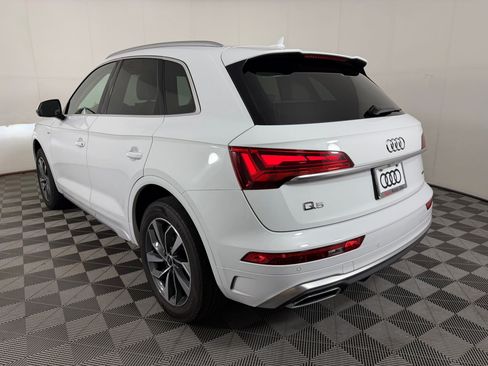 Used 2023 Audi Q5 2.0T Premium w/ Convenience Package AWD/4WD image 3