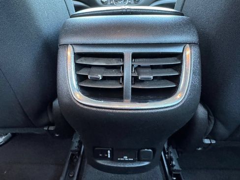 Used 2016 Chevrolet Malibu LT FWD image 17