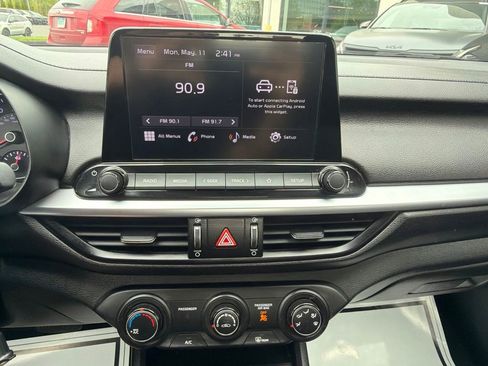 Certified 2023 Kia Forte LXS w/ LXS Technology Package FWD image 25