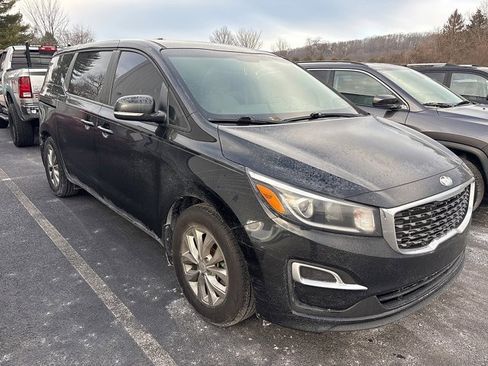Used 2019 Kia Sedona L image 3
