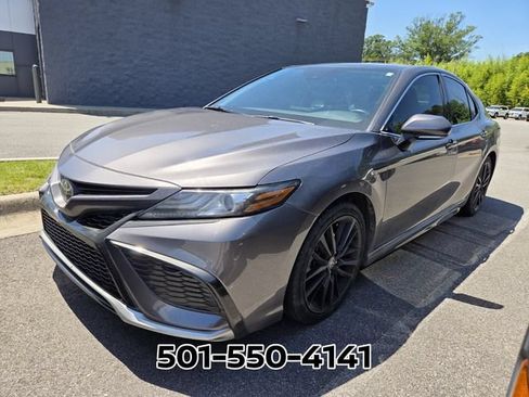 Used 2021 Toyota Camry XSE FWD image 3
