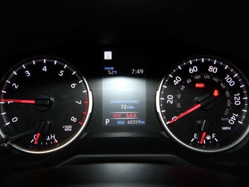 Used 2022 Toyota RAV4 LE image 9