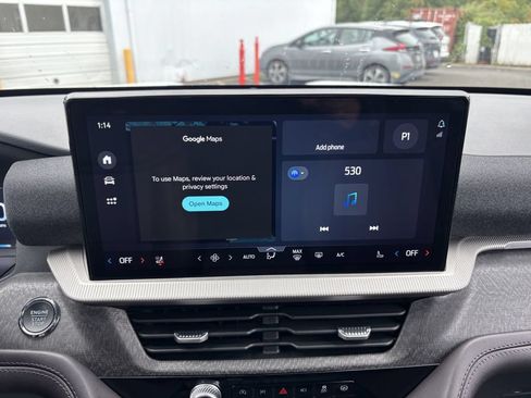 Used 2025 Ford Explorer Platinum w/ LUX Leather Package AWD/4WD image 18