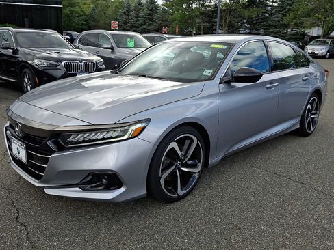 Used 2021 Honda Accord Sport image 4