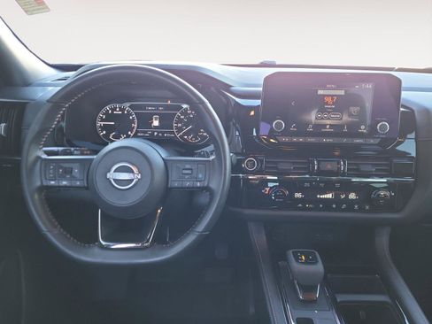 Used 2024 Nissan Pathfinder Rock Creek image 13