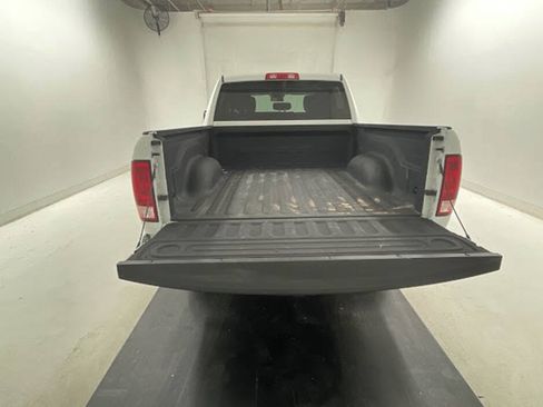 Used 2022 RAM 1500 Tradesman w/ Chrome Appearance Group AWD/4WD image 7