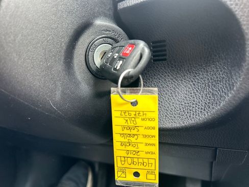 Used 2016 Toyota Corolla S image 24