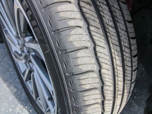 Used 2023 Lincoln Corsair Reserve image 6