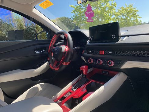 Used 2023 Honda Accord EX image 6