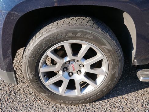 Used 2020 GMC Yukon Denali AWD/4WD image 8