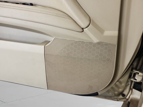 Used 2011 Toyota Avalon FWD image 29