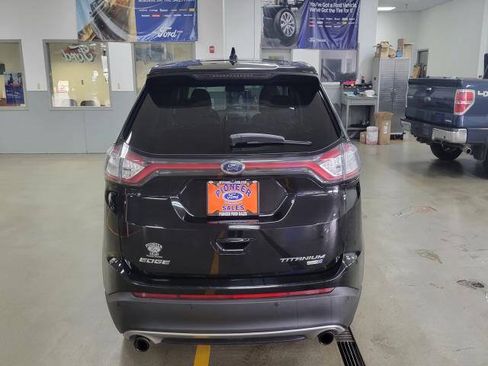 Certified 2018 Ford Edge Titanium w/ Technology Package AWD/4WD image 4