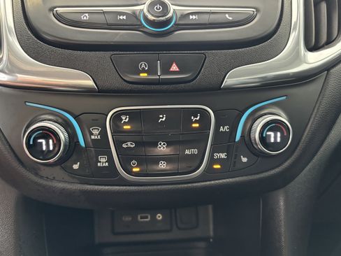 Used 2024 Chevrolet Equinox LT w/ LPO, Floor Liner Package FWD image 11
