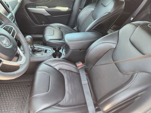 Used 2022 Jeep Cherokee Latitude image 9