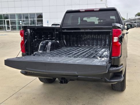 Used 2022 Chevrolet Silverado 1500 Custom RWD image 25