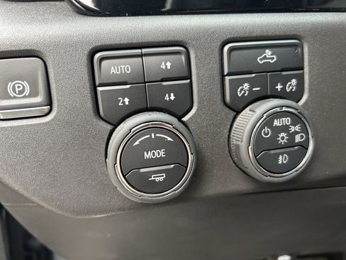 Used 2024 Chevrolet Silverado 1500 RST AWD/4WD image 17