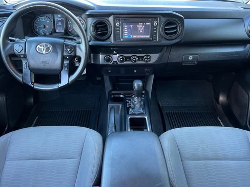 Used 2019 Toyota Tacoma SR image 3