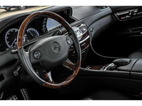 Used 2010 Mercedes-Benz CL 550 4MATIC image 14