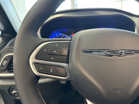New 2026 Chrysler Pacifica Pinnacle FWD image 19