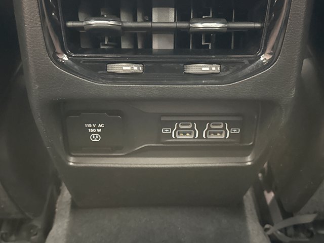 Used 2023 Jeep Grand Cherokee Altitude AWD/4WD image 20