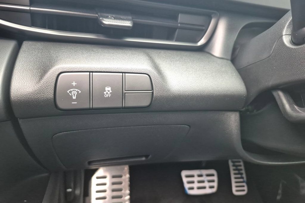 New 2026 Hyundai Elantra SEL Sport FWD image 31