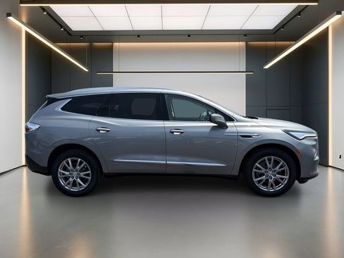 Used 2023 Buick Enclave Essence w/ Experience Buick Package FWD image 7