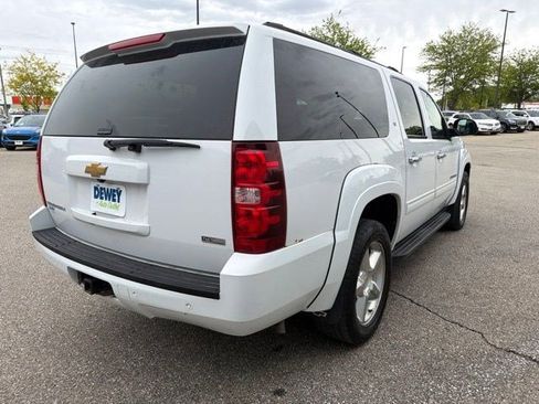 Used 2012 Chevrolet Suburban LT w/ Luxury Package AWD/4WD image 5