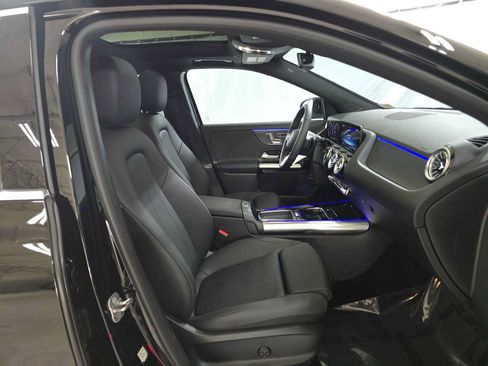 Certified 2025 Mercedes-Benz GLA 250 4MATIC image 10