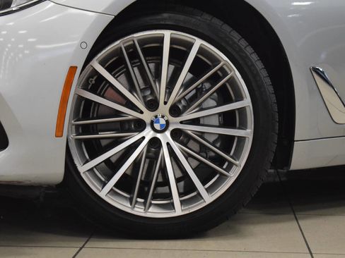 Used 2018 BMW 540i image 14