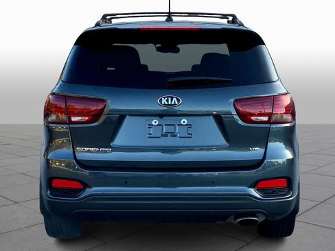 Used 2020 Kia Sorento S image 4