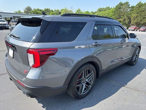Used 2021 Ford Explorer ST w/ Equipment Group 401A AWD/4WD image 2