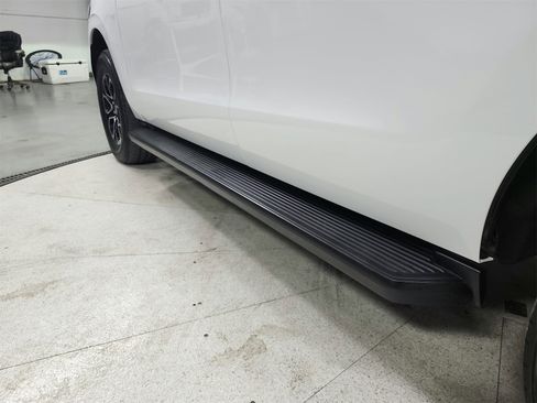 Used 2024 Ford Expedition XLT image 48