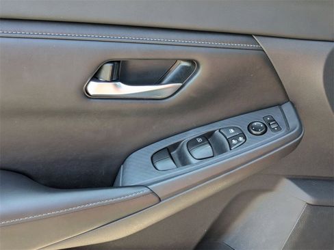 Used 2021 Nissan Sentra SV image 14