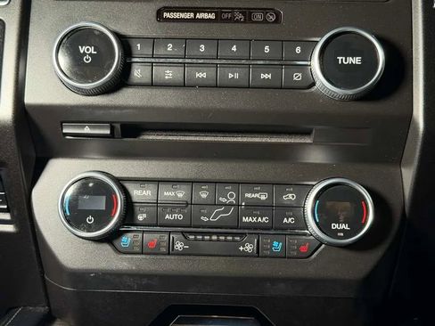 Used 2018 Ford Expedition Max Limited w/ Equipment Group 301A AWD/4WD image 42