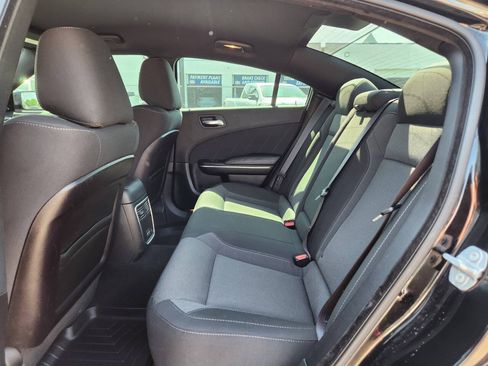 Used 2019 Dodge Charger SXT AWD/4WD image 13