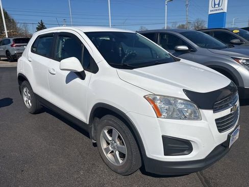 Used 2016 Chevrolet Trax LS image 1