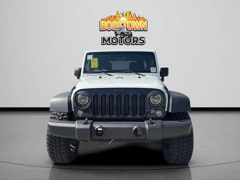 Used 2018 Jeep Wrangler Unlimited Sport AWD/4WD image 12